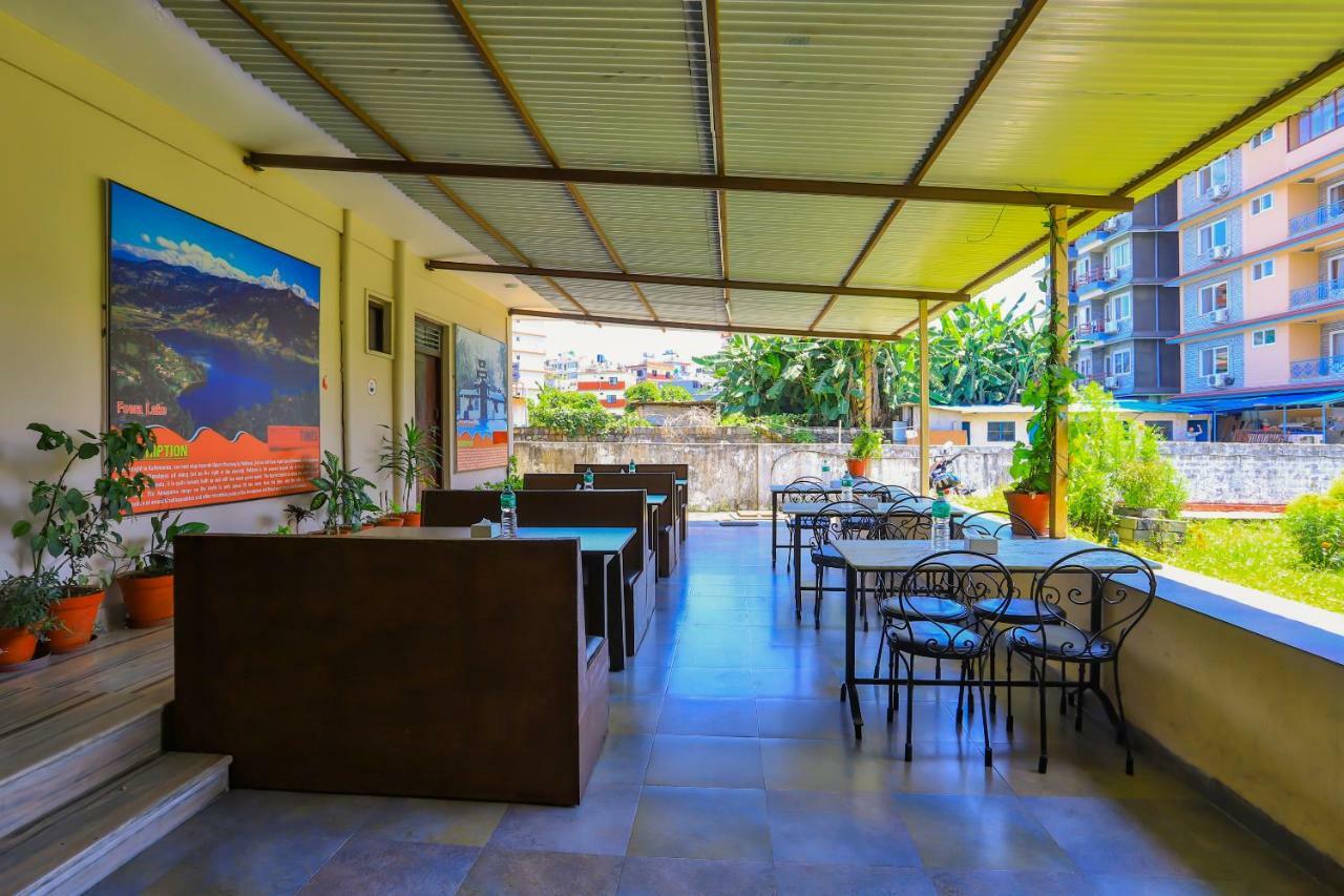 Oyo 575 Api Suites Pokhara Exterior photo